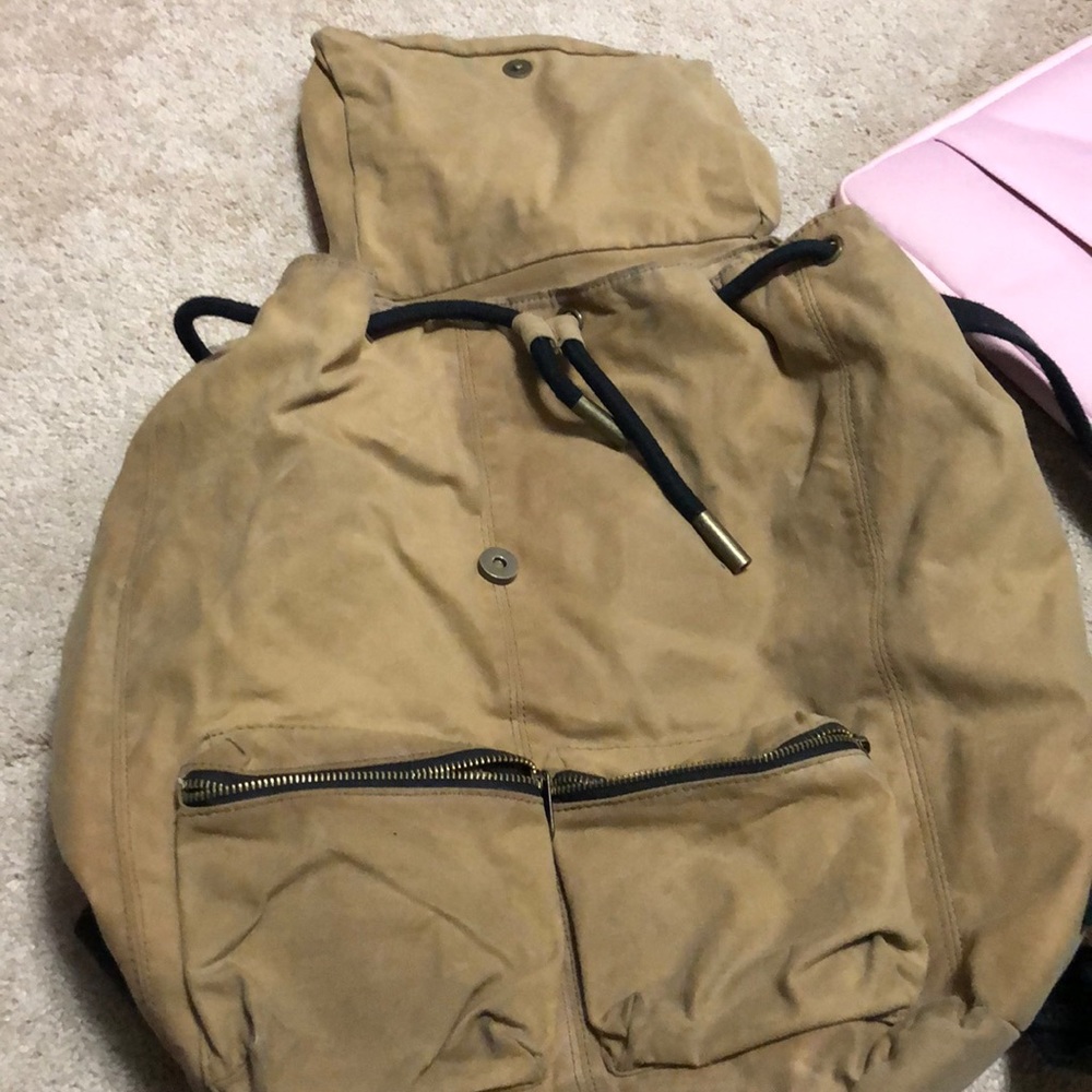 BDG Backpack - Picture 2 of 4